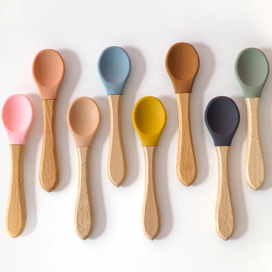 Cuillère en silicone avec manche en bois pour bébé